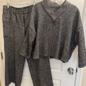 Giorgio Armani Gray Trousers with Relaxed Fit